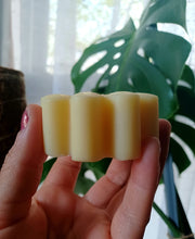 Load image into Gallery viewer, Tart Cranberry + Orchid Moisturizing Naked Body Butter Bar | Solid Moisturizer (Discontinued)