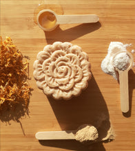 Load image into Gallery viewer, Ginger + Rice Balancing Shampoo Bar (all hairs &amp; all scalps)
